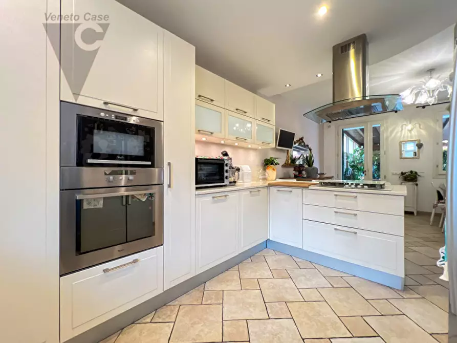 Immagine 4 di Casa trifamiliare in vendita  in Via Giuseppe Brezil a Piove Di Sacco