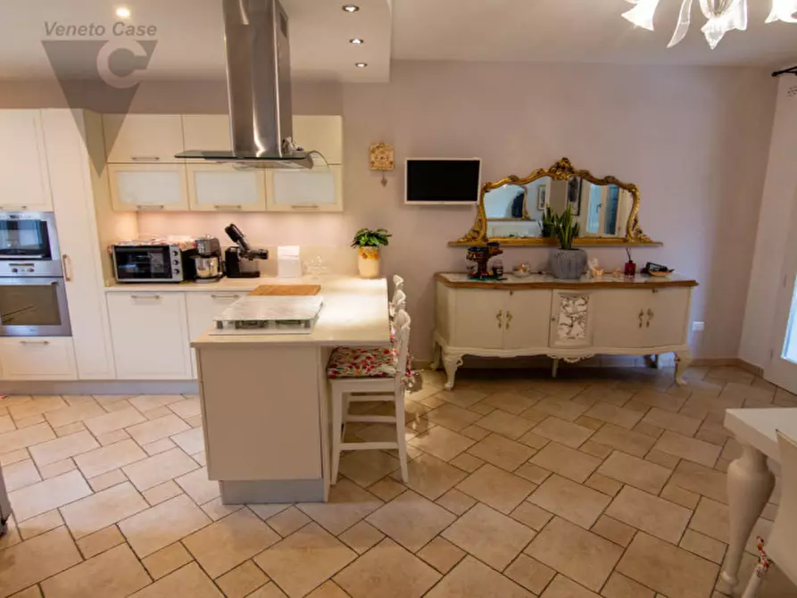 Immagine 5 di Casa trifamiliare in vendita  in Via Giuseppe Brezil a Piove Di Sacco