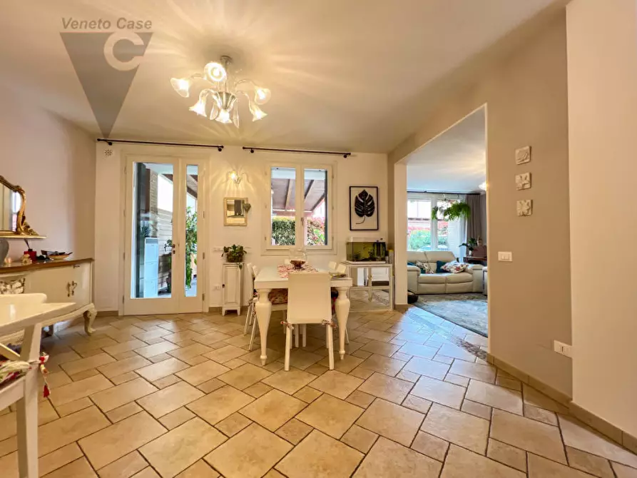 Immagine 6 di Casa trifamiliare in vendita  in Via Giuseppe Brezil a Piove Di Sacco