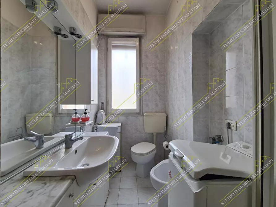 Immagine 11 di Appartamento in vendita  in Via Cremona a Modena