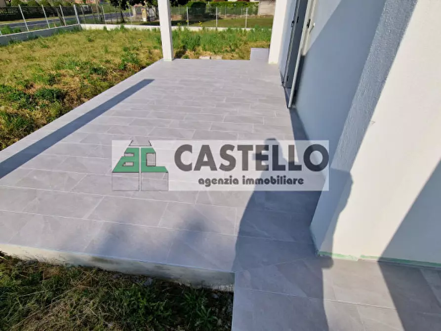 Immagine 13 di Casa trifamiliare in vendita  in Piazza dei Martiri 16 a Santa Giustina In Colle