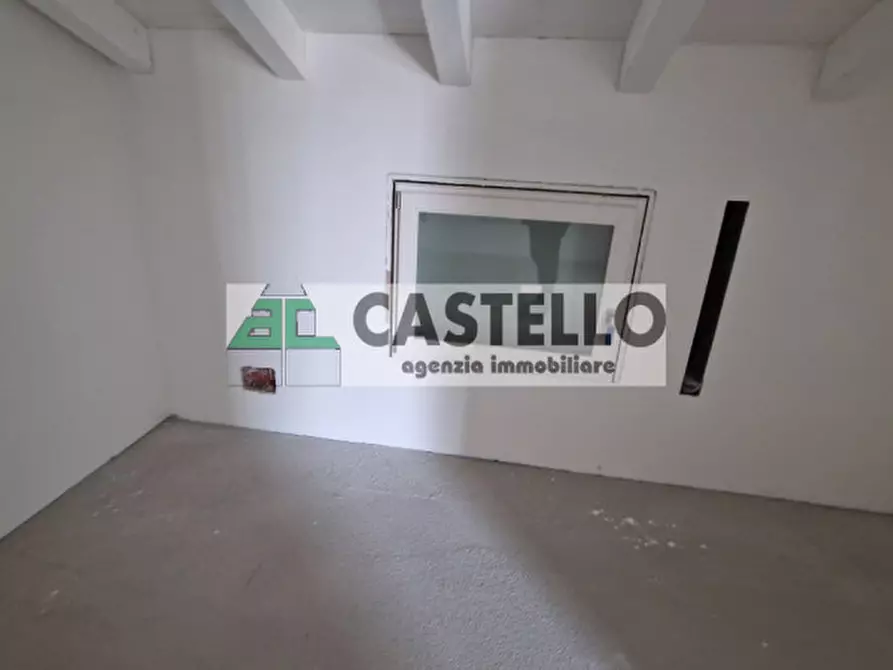 Immagine 21 di Casa trifamiliare in vendita  in Piazza dei Martiri 16 a Santa Giustina In Colle