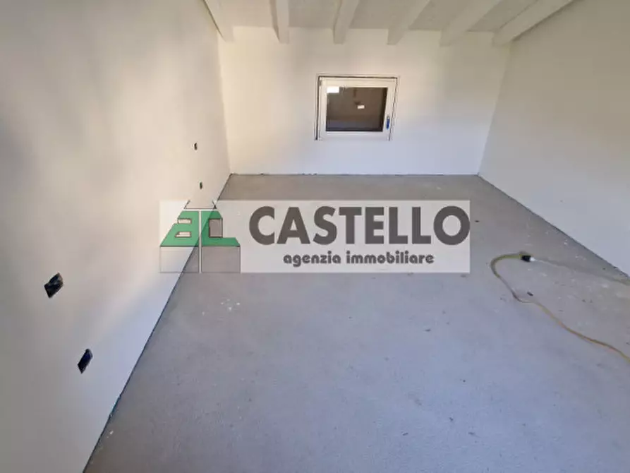 Immagine 23 di Casa trifamiliare in vendita  in Piazza dei Martiri 16 a Santa Giustina In Colle