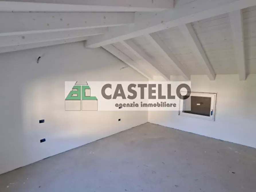 Immagine 24 di Casa trifamiliare in vendita  in Piazza dei Martiri 16 a Santa Giustina In Colle