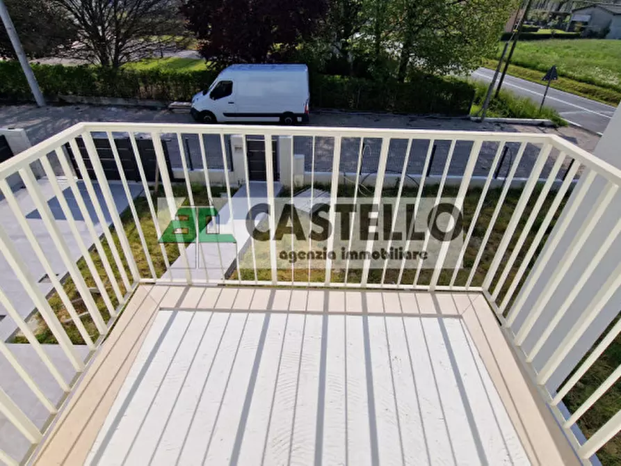 Immagine 31 di Casa trifamiliare in vendita  in Piazza dei Martiri 16 a Santa Giustina In Colle