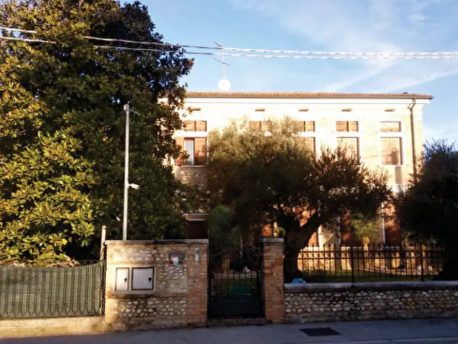 Immagine 2 di Casa bifamiliare in vendita  in Via San Michele, 10 a Altivole