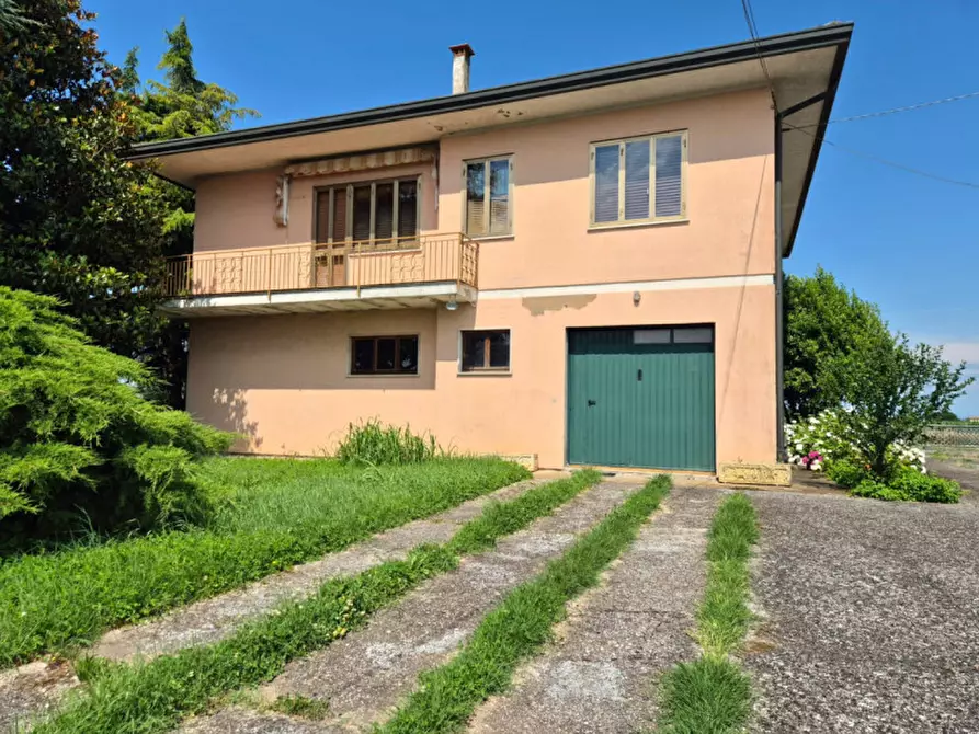 Immagine 2 di Casa indipendente in vendita  a Roveredo Di Gua'