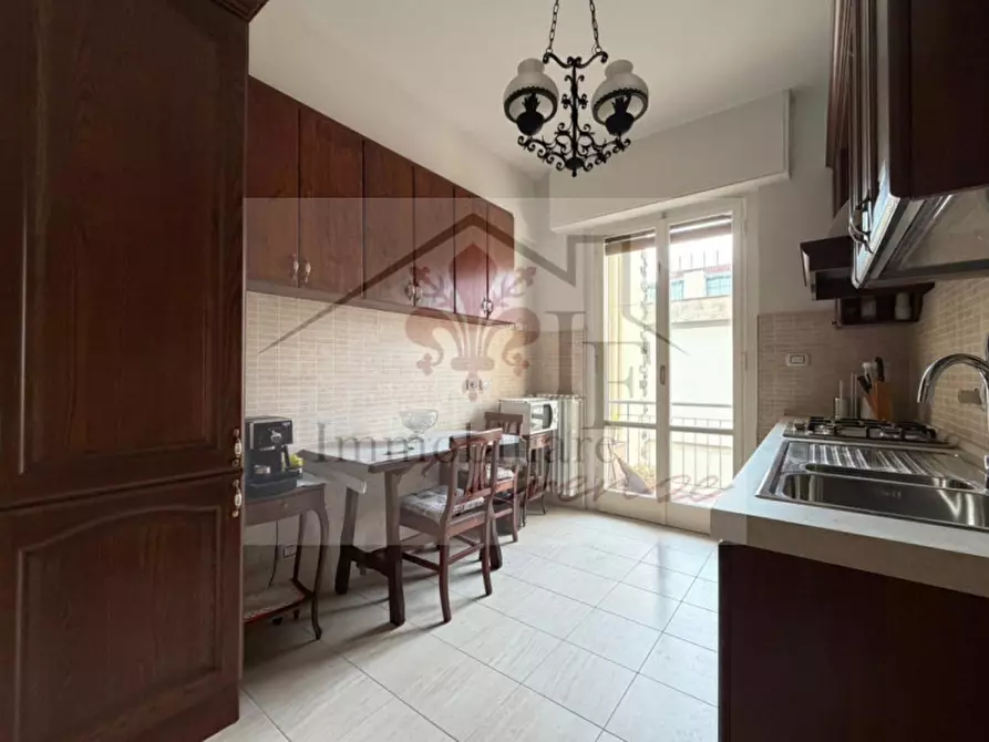 Immagine 13 di Appartamento in vendita  in viale dei mille a Firenze