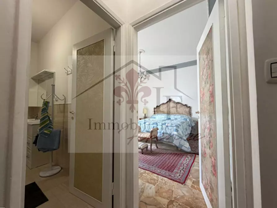 Immagine 18 di Appartamento in vendita  in viale dei mille a Firenze