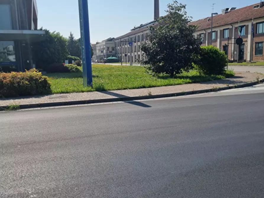 Immagine 7 di Negozio in vendita  in Via Zuccherificio a Este