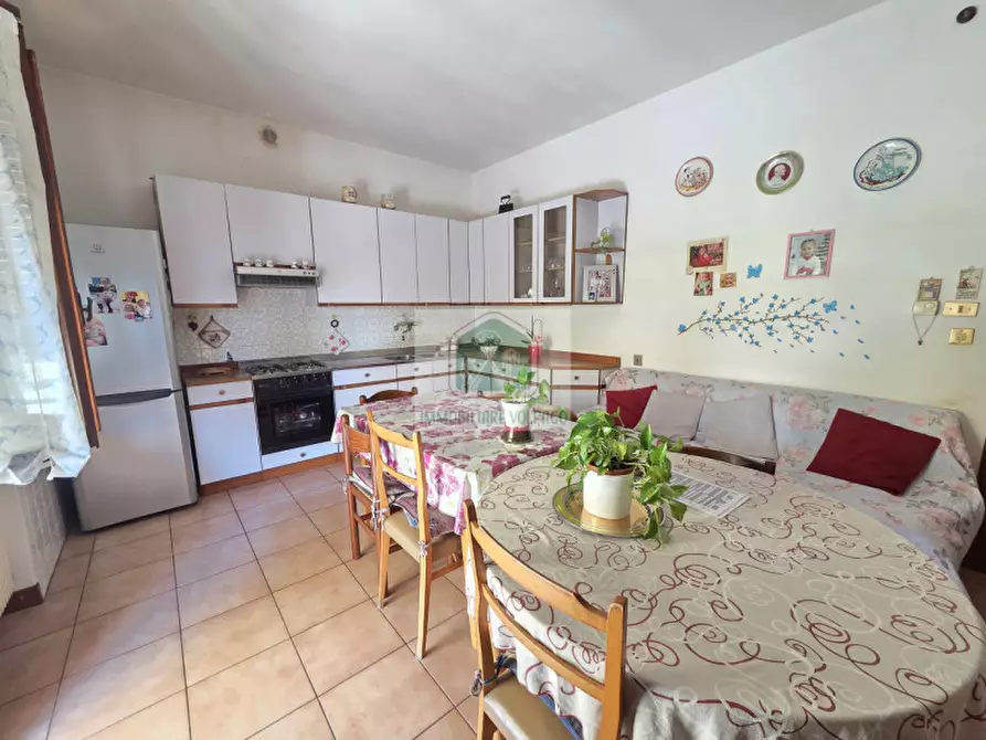 Immagine 2 di Casa indipendente in vendita  in montebelluna a Montebelluna