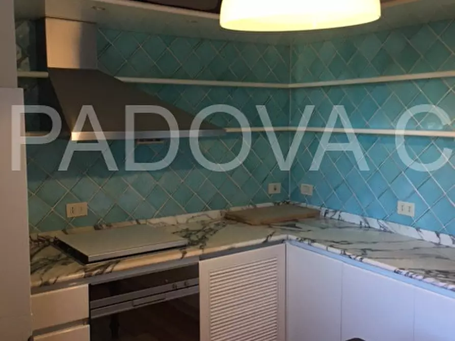 Immagine 13 di Appartamento in affitto  in Via dei Savonarola a Padova