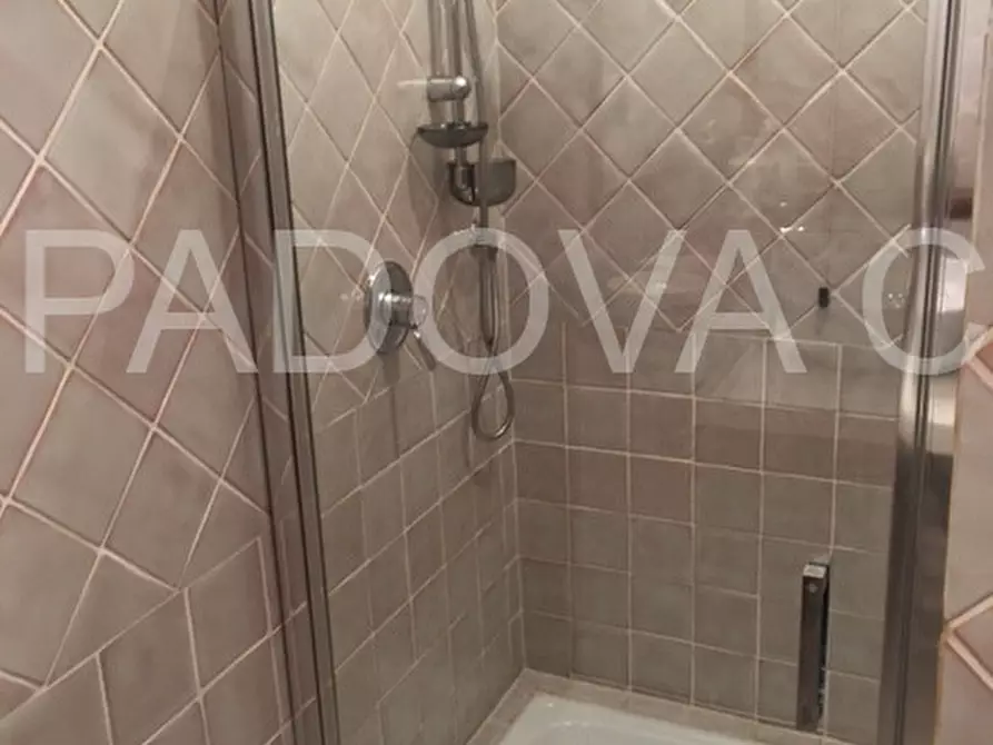 Immagine 18 di Appartamento in affitto  in Via dei Savonarola a Padova