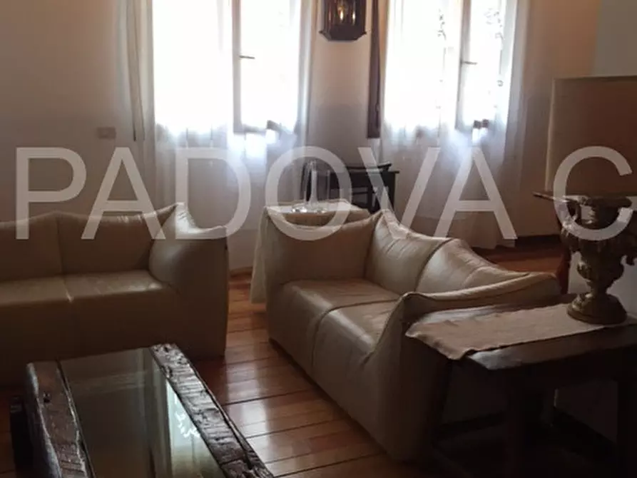 Immagine 34 di Appartamento in affitto  in Via dei Savonarola a Padova