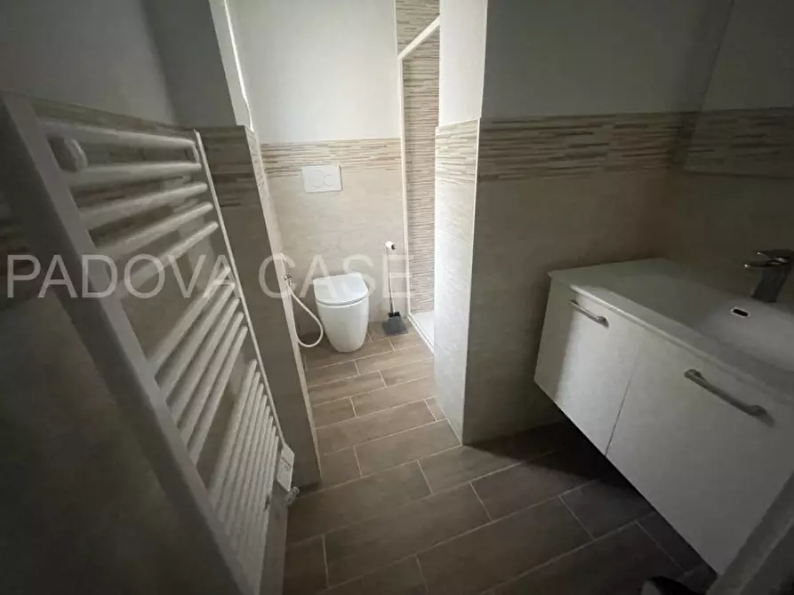Immagine 14 di Appartamento in affitto  in via Belzoni a Padova