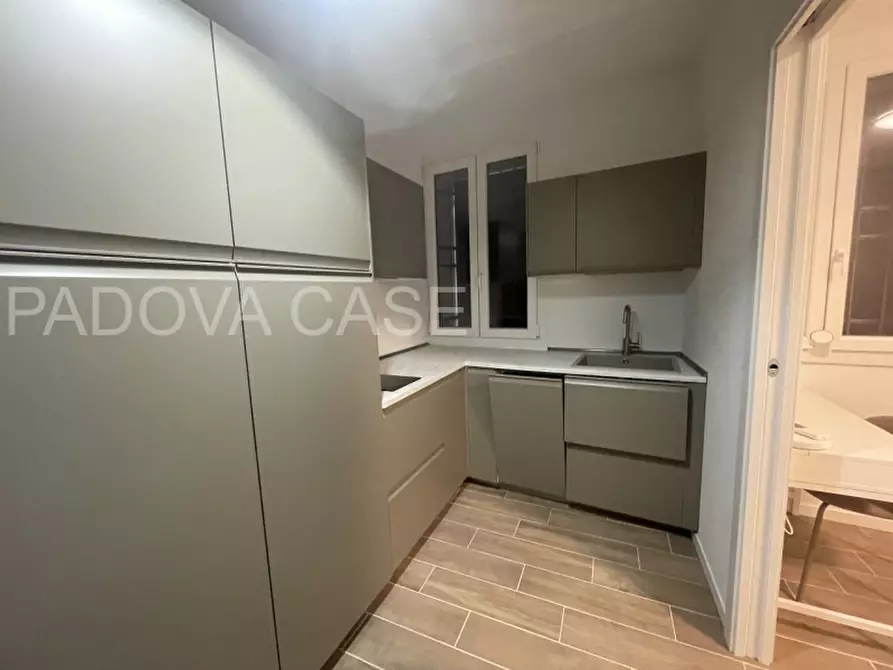 Immagine 20 di Appartamento in affitto  in via Belzoni a Padova