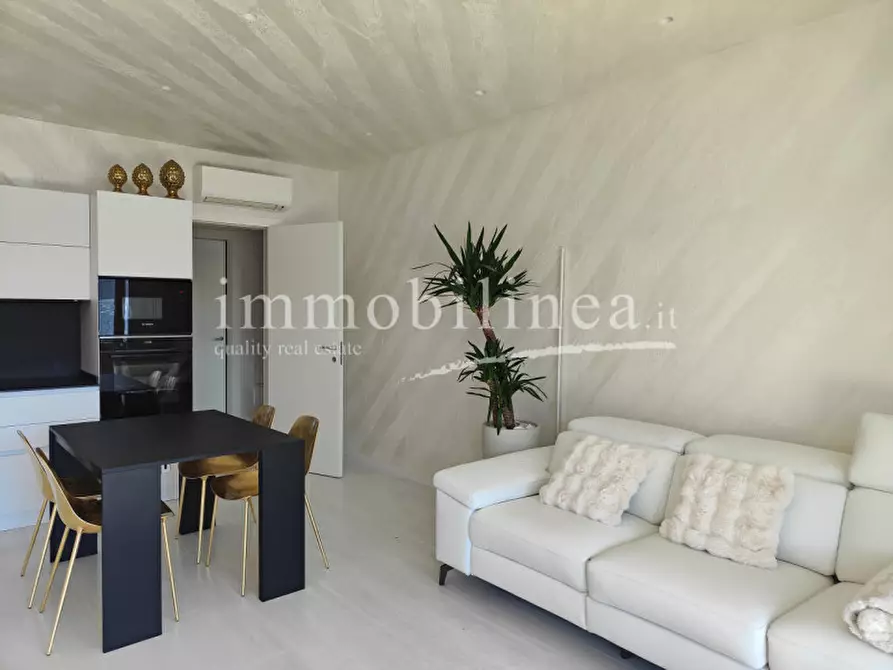 Immagine 14 di Appartamento in vendita  in Via Pai di Sotto a Torri Del Benaco