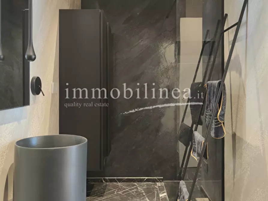 Immagine 22 di Appartamento in vendita  in Via Pai di Sotto a Torri Del Benaco