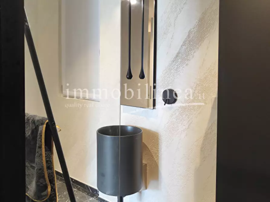 Immagine 26 di Appartamento in vendita  in Via Pai di Sotto a Torri Del Benaco