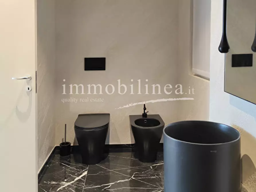 Immagine 27 di Appartamento in vendita  in Via Pai di Sotto a Torri Del Benaco