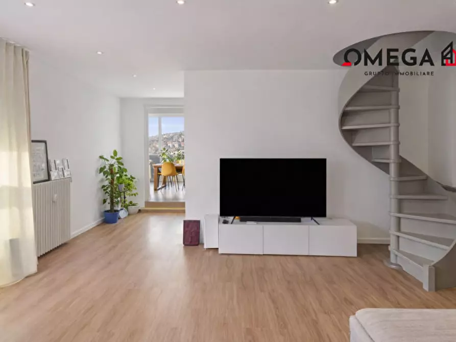 Immagine 9 di Attico in vendita  in via di montebello 19 a Trieste