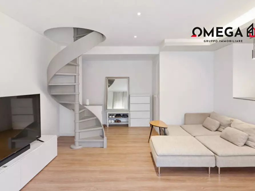 Immagine 10 di Attico in vendita  in via di montebello 19 a Trieste