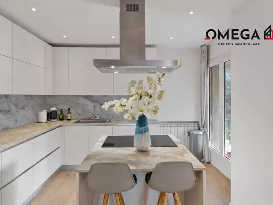 Immagine 13 di Attico in vendita  in via di montebello 19 a Trieste