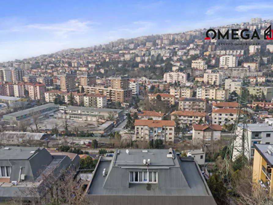 Immagine 27 di Attico in vendita  in via di montebello 19 a Trieste