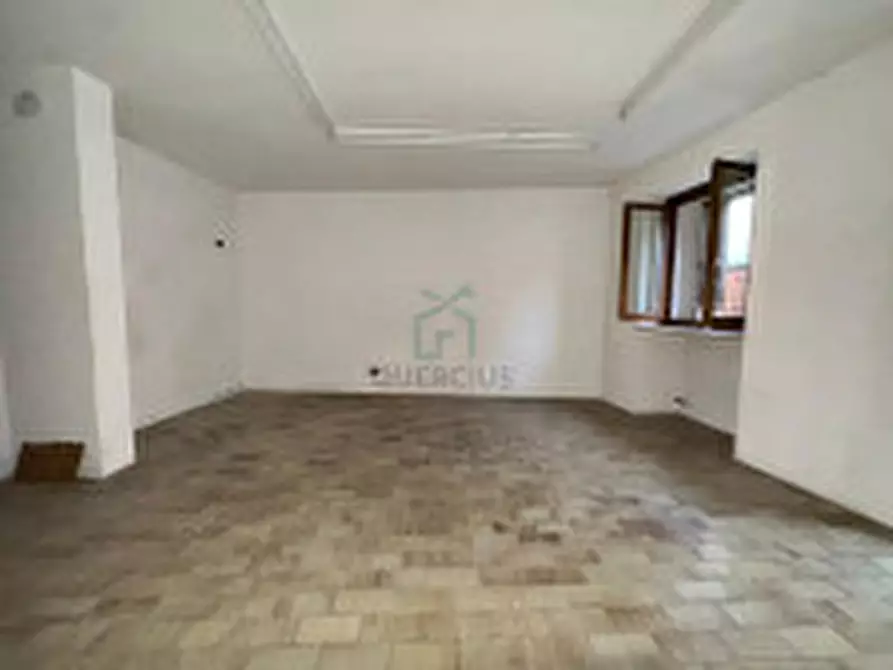 Immagine 9 di Negozio in affitto  in Piazza a Badia Calavena