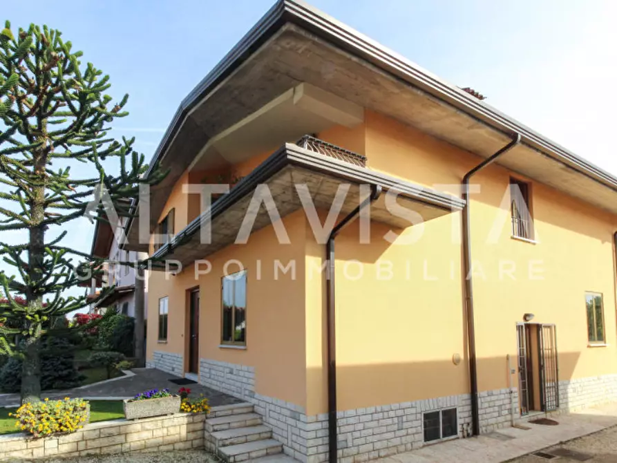 Immagine 2 di Villa in vendita  in Via Venti Settembre a Bedizzole