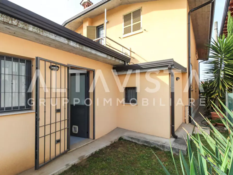 Immagine 4 di Villa in vendita  in Via Venti Settembre a Bedizzole