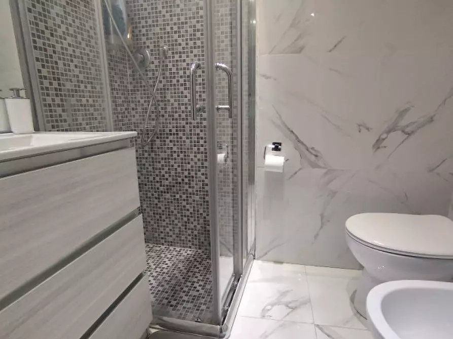 Immagine 12 di Appartamento in vendita  in Viale Milano a Rapallo