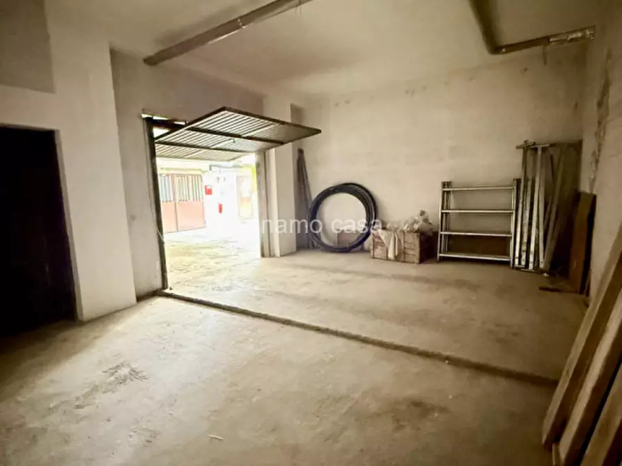 Immagine 7 di Garage in affitto  in Via Adriano Zarini a Prato