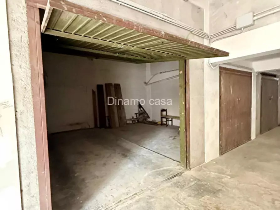 Immagine 14 di Garage in affitto  in Via Adriano Zarini a Prato