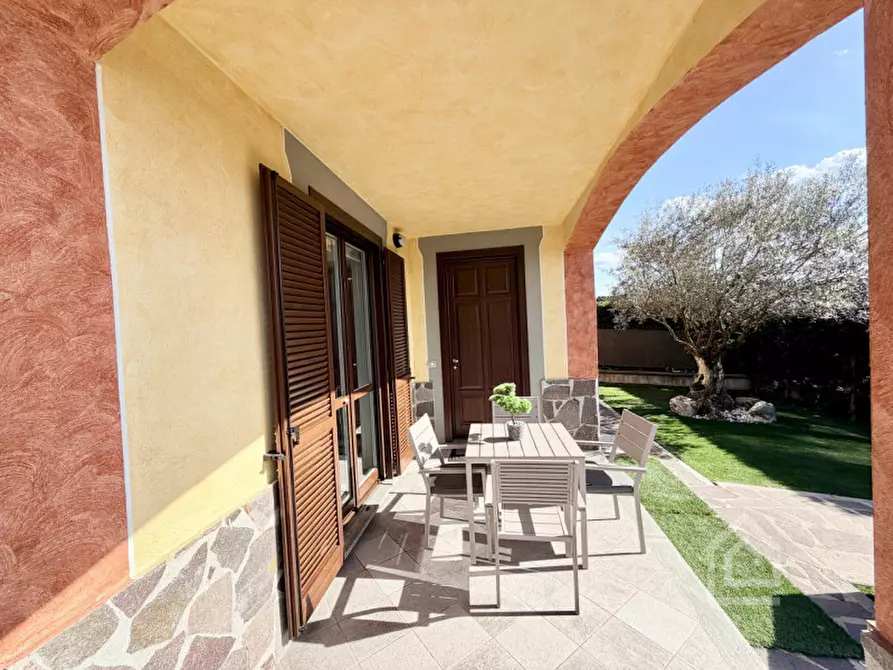 Immagine 6 di Villa in vendita  in Via Maestra 37 H a Chivasso
