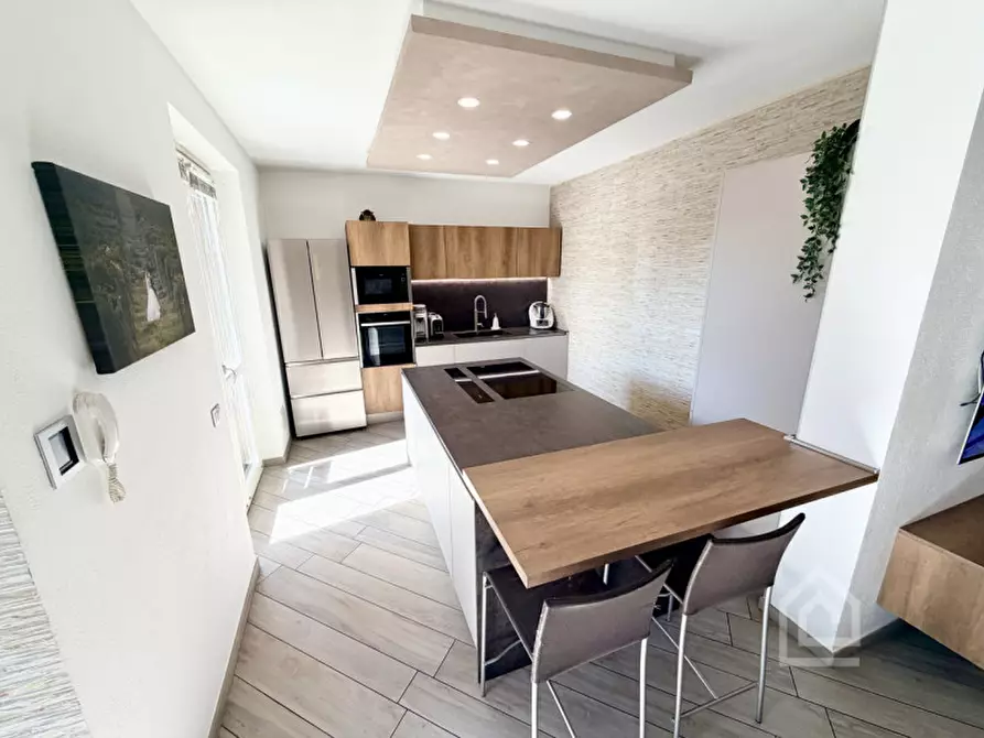 Immagine 11 di Villa in vendita  in Via Maestra 37 H a Chivasso