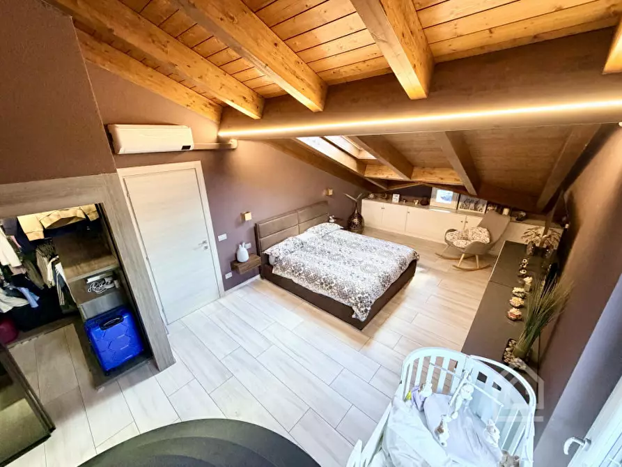Immagine 19 di Villa in vendita  in Via Maestra 37 H a Chivasso