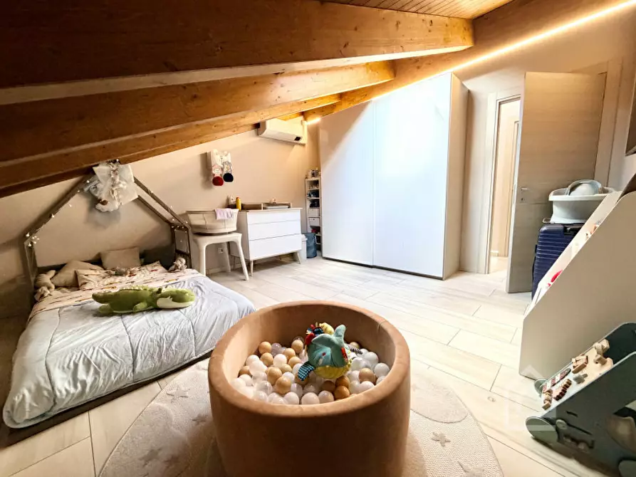 Immagine 23 di Villa in vendita  in Via Maestra 37 H a Chivasso