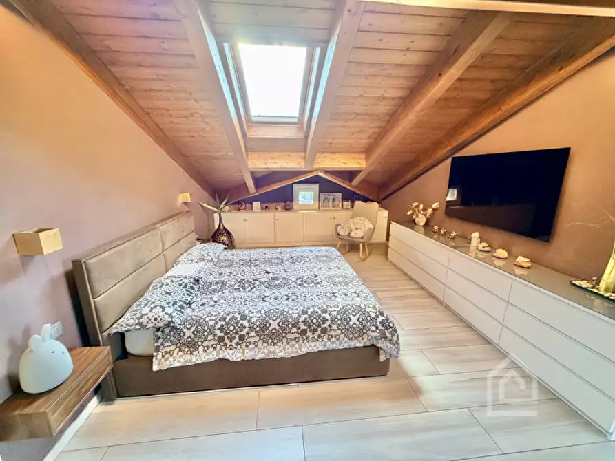 Immagine 30 di Villa in vendita  in Via Maestra 37 H a Chivasso