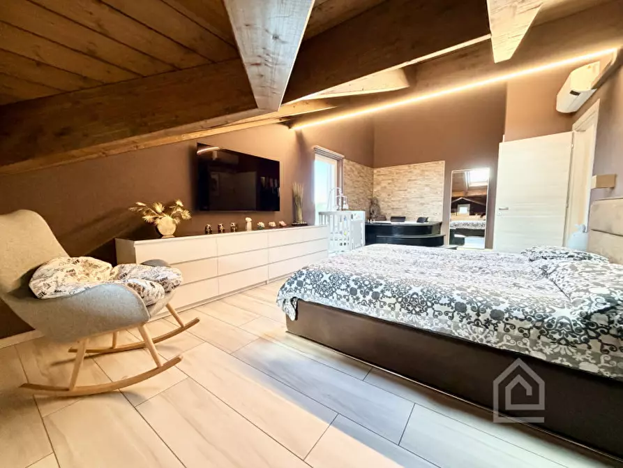 Immagine 32 di Villa in vendita  in Via Maestra 37 H a Chivasso