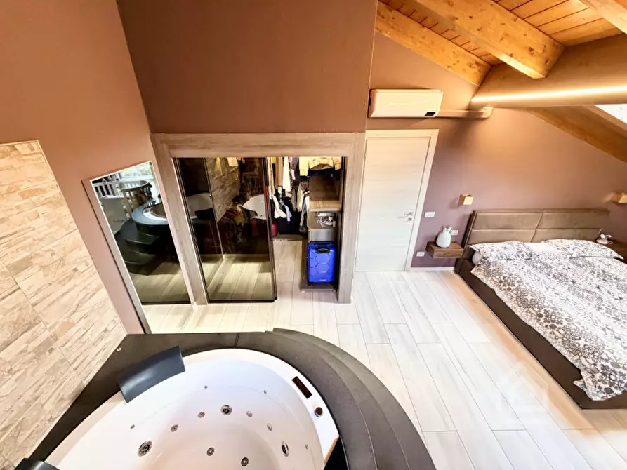Immagine 35 di Villa in vendita  in Via Maestra 37 H a Chivasso
