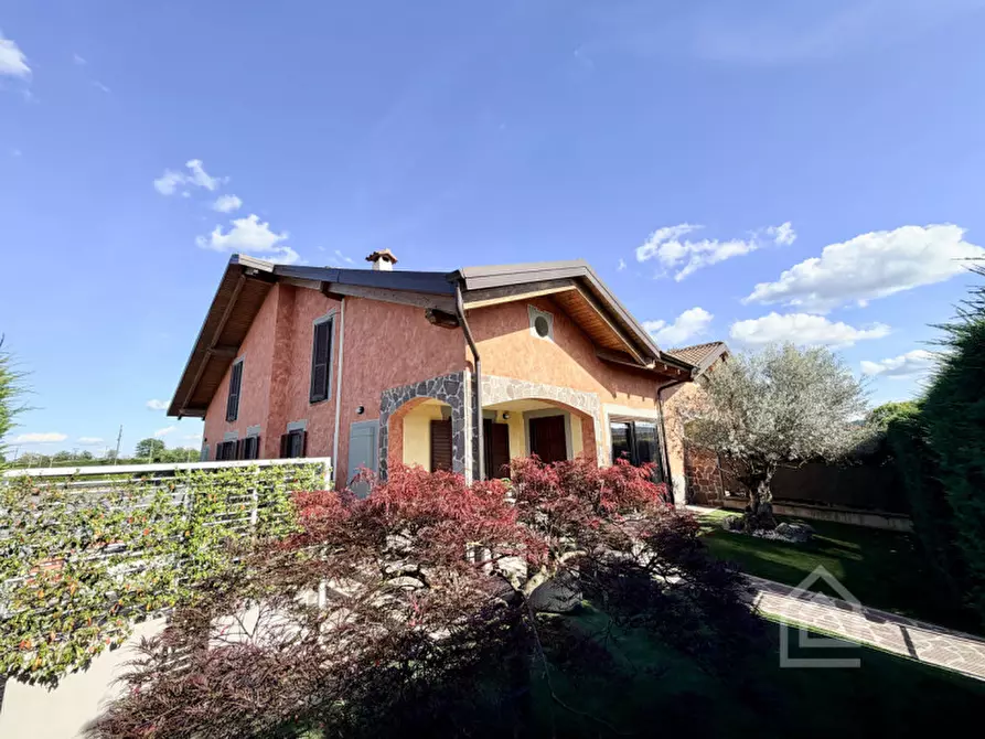 Immagine 37 di Villa in vendita  in Via Maestra 37 H a Chivasso