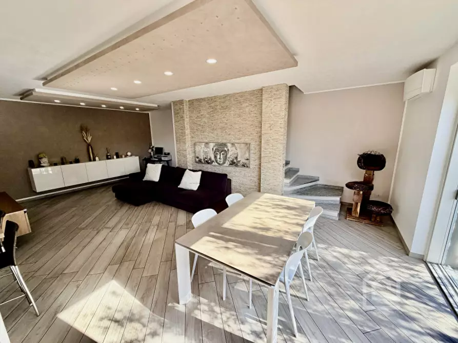 Immagine 47 di Villa in vendita  in Via Maestra 37 H a Chivasso