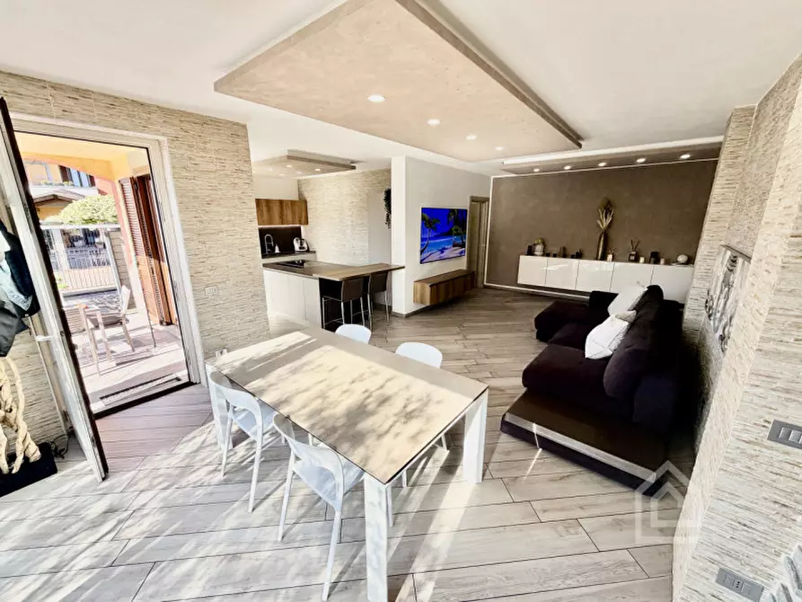Immagine 48 di Villa in vendita  in Via Maestra 37 H a Chivasso