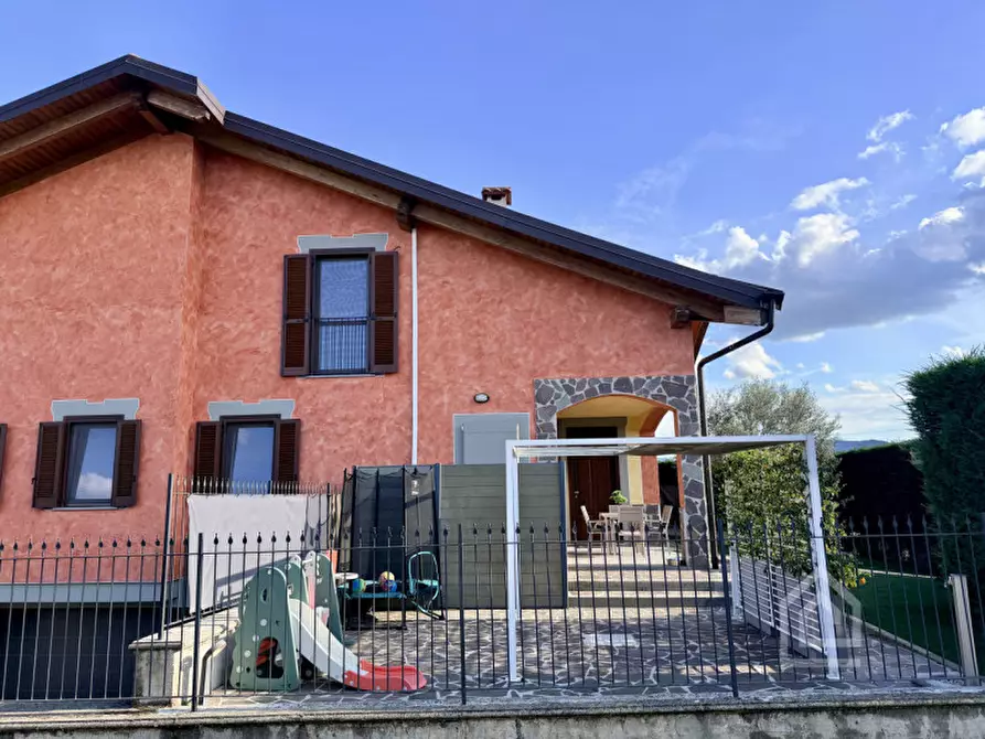 Immagine 50 di Villa in vendita  in Via Maestra 37 H a Chivasso