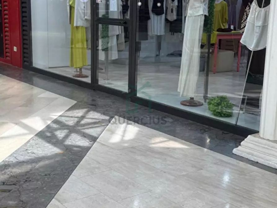 Immagine 8 di Negozio in vendita  in Via dell'Industria a Bussolengo