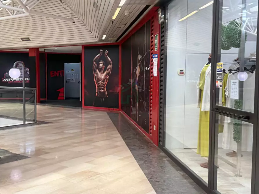 Immagine 9 di Negozio in vendita  in Via dell'Industria a Bussolengo