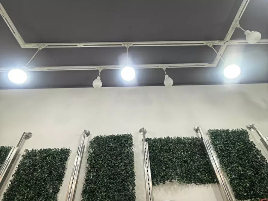 Immagine 10 di Negozio in vendita  in Via dell'Industria a Bussolengo