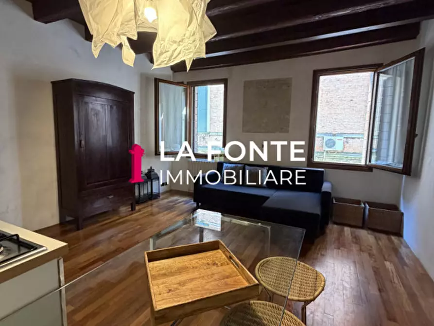 Immagine 1 di Monolocale in affitto  in Via Cesare Battisti a Padova
