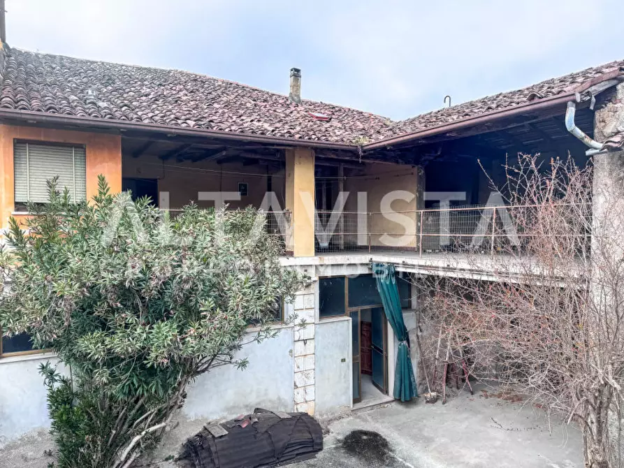 Immagine 1 di Rustico / casale in vendita  in Via Guglielmo Marconi a Nuvolera